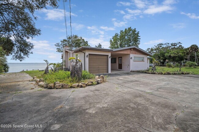 Building Photo - 6785 Riveredge Dr