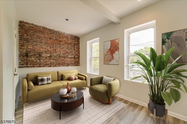 Building Photo - 38 Willowdale Ave