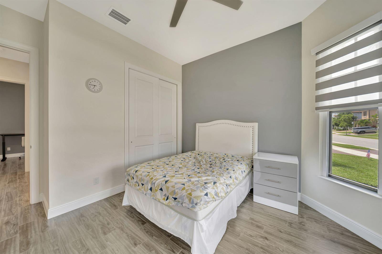 Building Photo - 8720 E Baypoint Cir