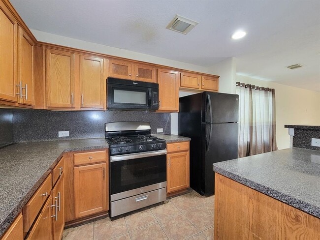 Building Photo - 12835 Regal Oaks Bend Ln