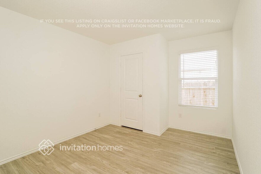 Building Photo - 218 Hollywood Dr