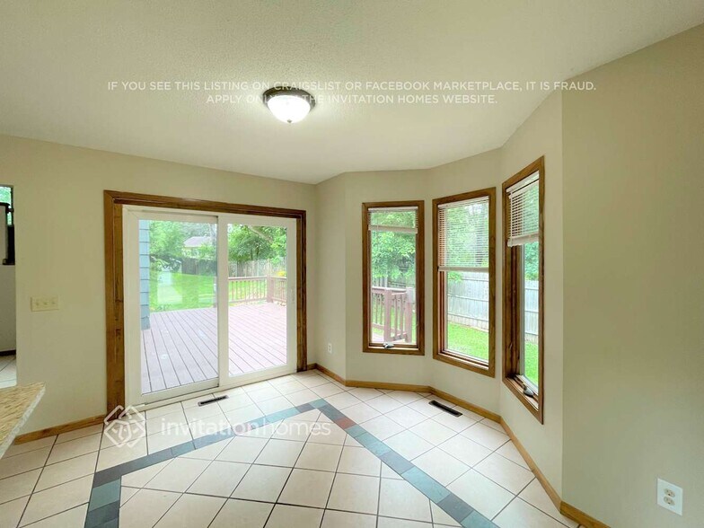 Building Photo - 5325 W 140th St