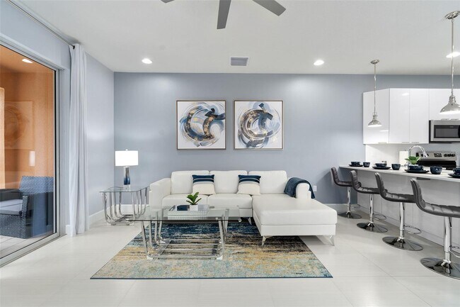 Building Photo - 1601 Tranquil Ave