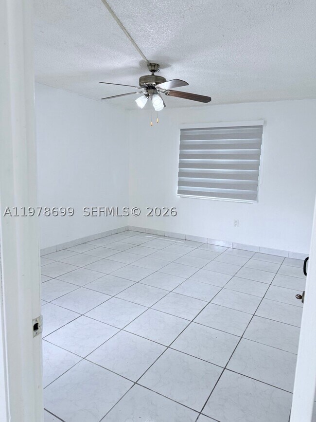 Building Photo - 15470 SW 82nd Ln
