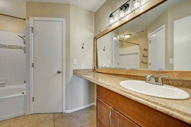 Building Photo - $2,245 - 3 Bed, 3 Bath Home with Finished ...