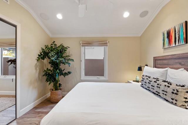 Building Photo - 8405 El Paseo Grande