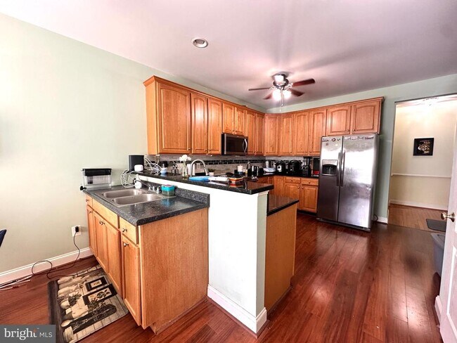 Building Photo - 25593 Creek Run Terrace