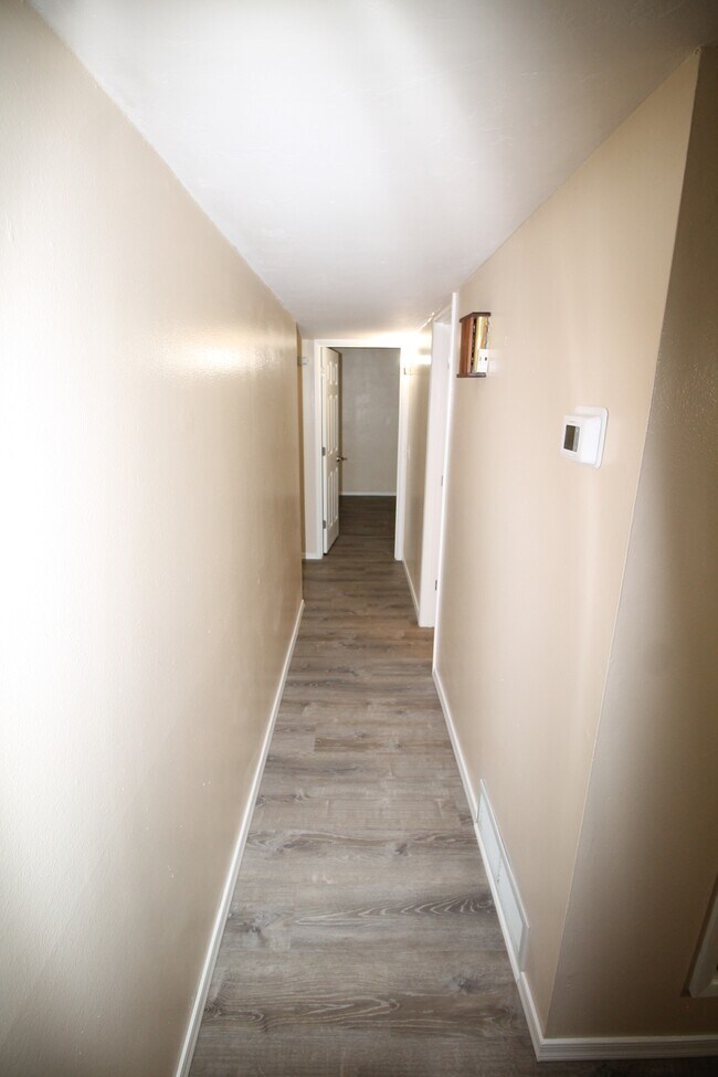 Building Photo - 7932 E Rosewood St