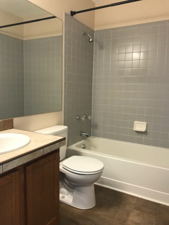 Building Photo - CHARMING 3BD in SUNDOWN NEIGHBORHOOD - Security Deposit Waiver Available