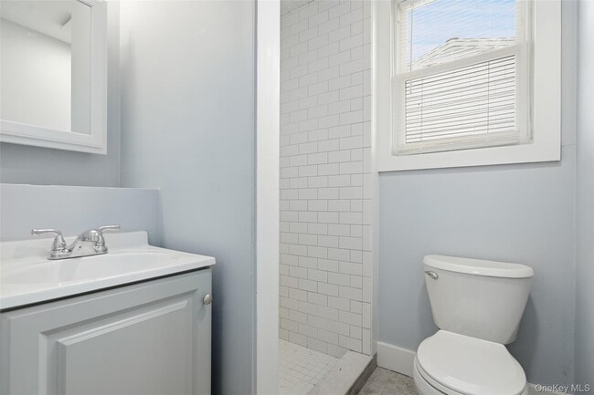 Building Photo - 321 Olivia St