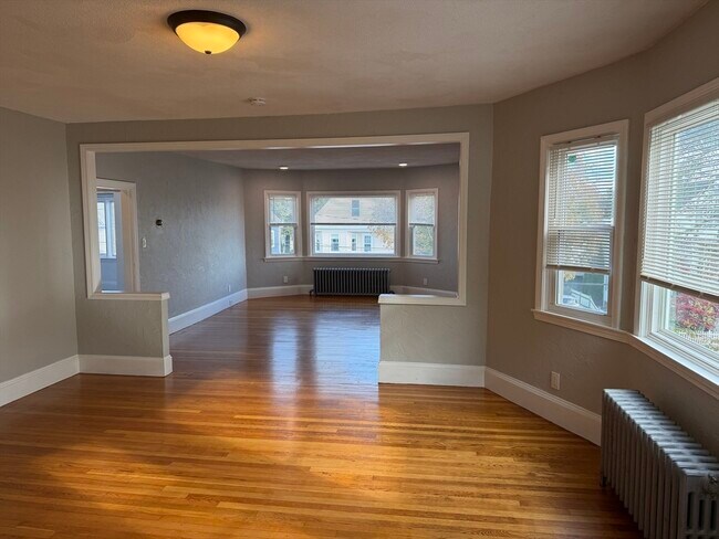 Building Photo - 148 George St