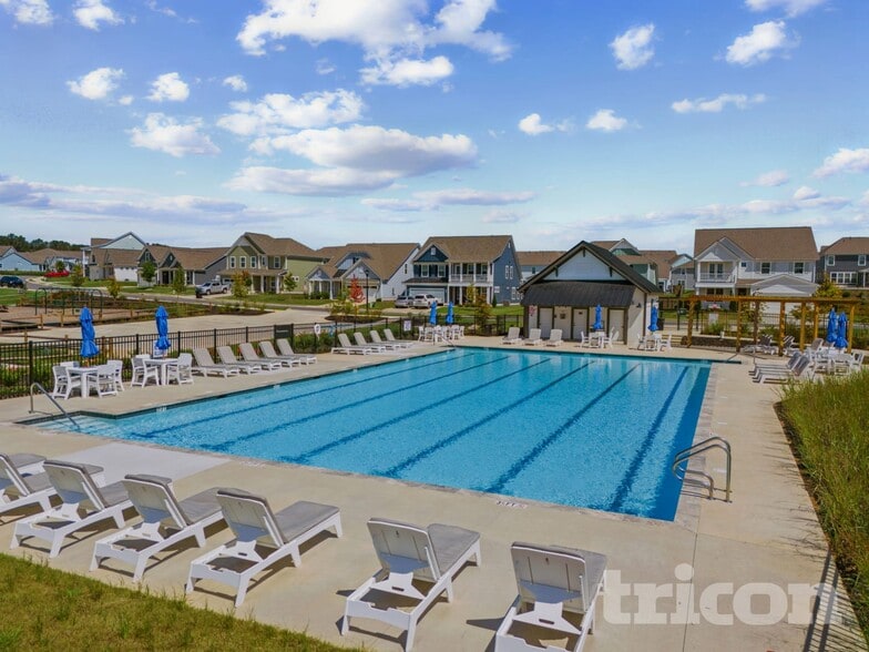 Building Photo - 10 Beautyberry St