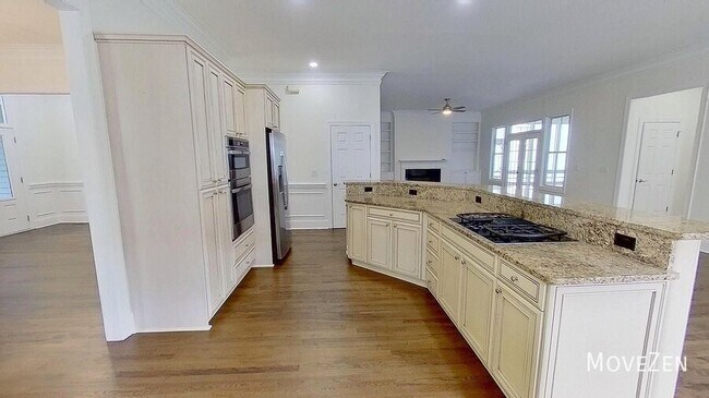 Building Photo - 17011 Hedgerow Park Rd