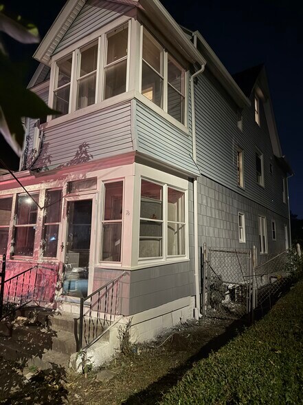 Building Photo - 72 Palmer Ave