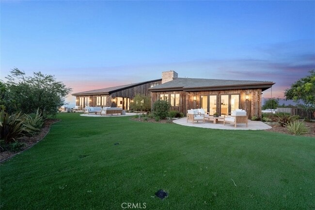 Building Photo - 3121 Old Topanga Canyon Rd
