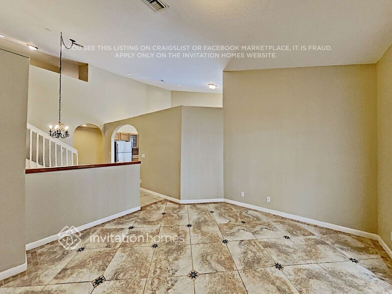 Building Photo - 10658 Pelican Dr