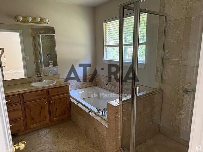 Building Photo - 941 Fremont Rd