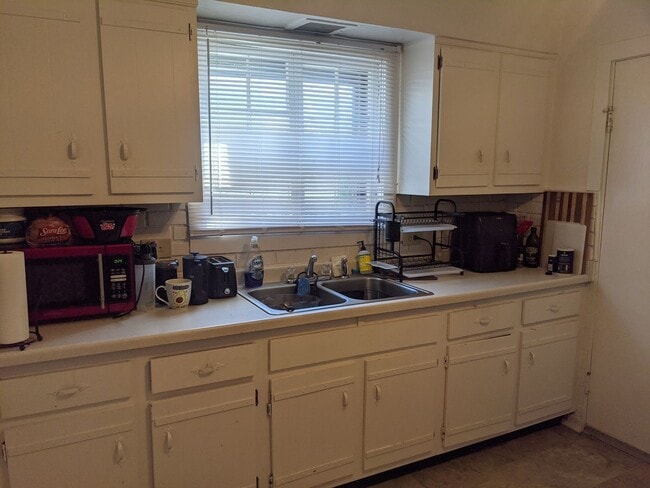 Building Photo - Jackson Street Homes