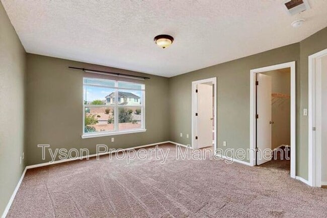 Building Photo - 10027 Silverton Dr NW