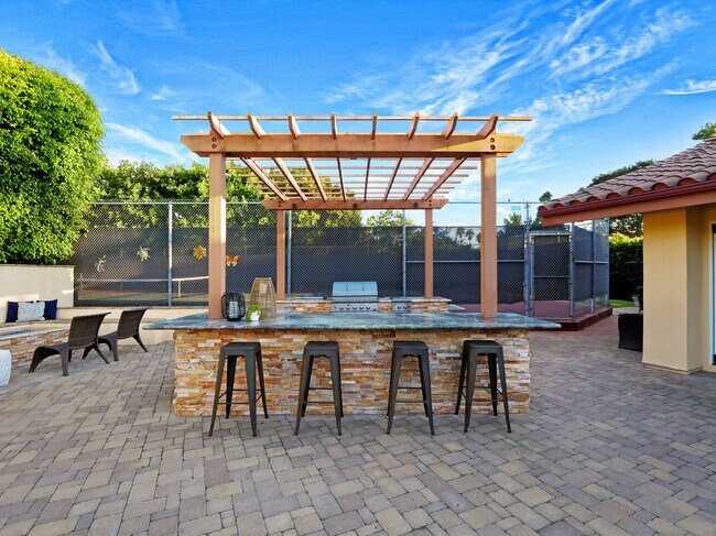 Building Photo - 30256 Avenida Selecta