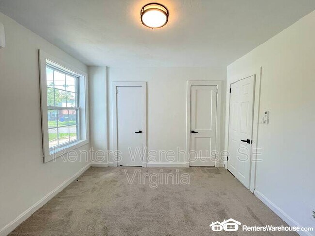 Building Photo - 142 Rogers Ave