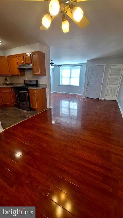 Building Photo - 1821 Hartranft St