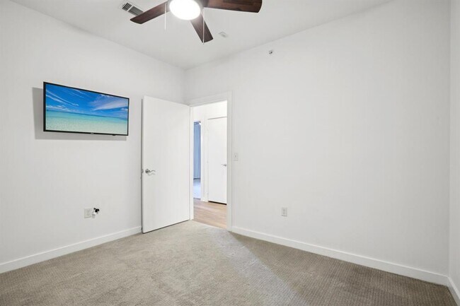 Building Photo - 1900 Barton Springs Rd