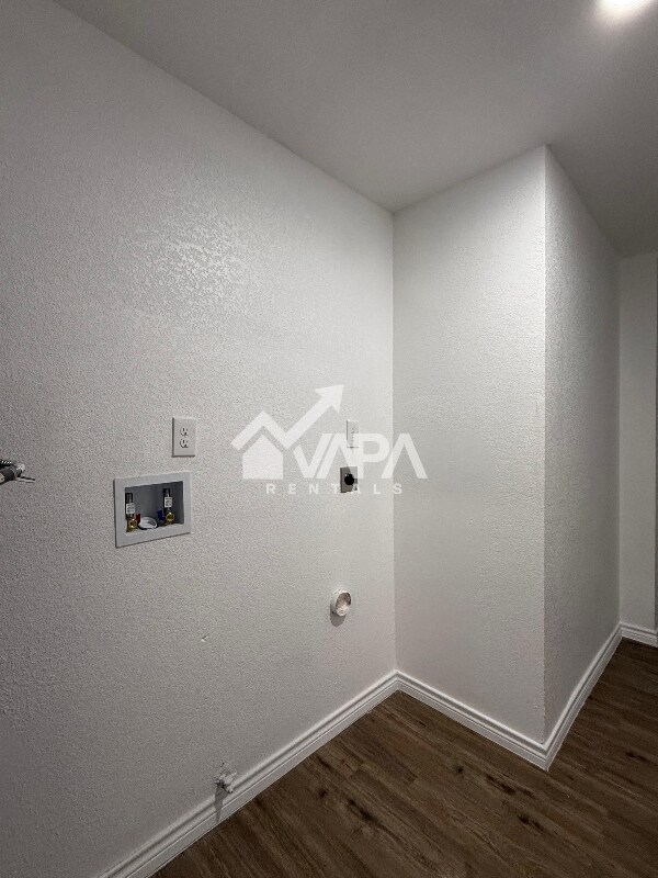 Building Photo - 202 Florencia Ave