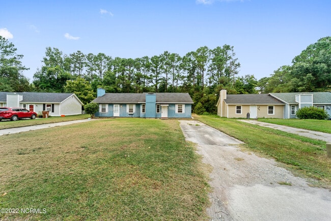 Building Photo - 226 Cedar Crk Dr