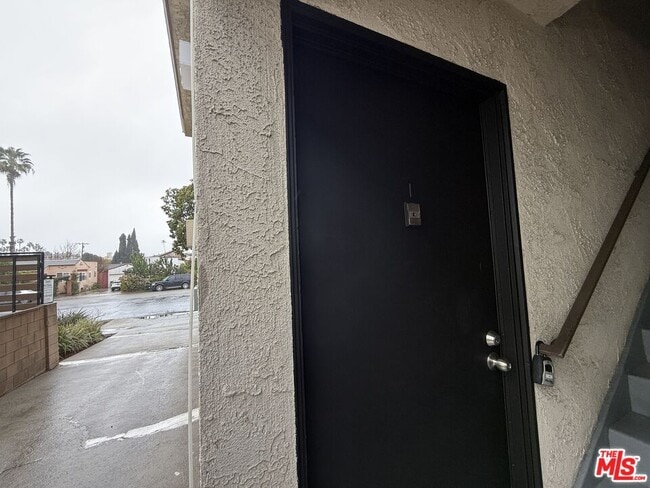 Building Photo - 3660 Watseka Ave