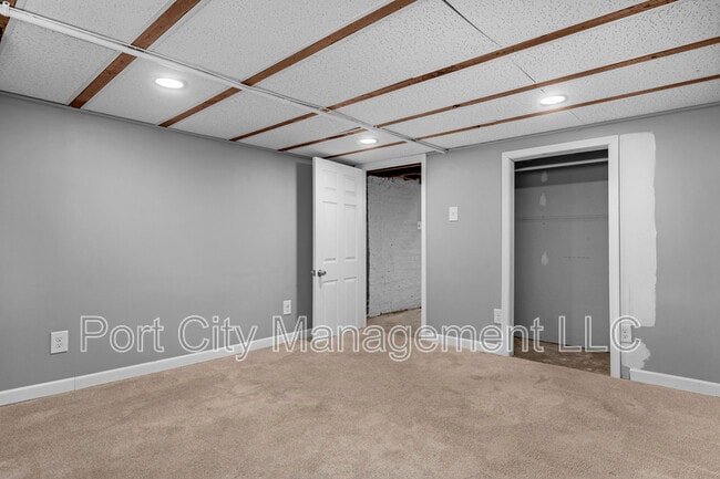 Building Photo - 3802 Hudson St