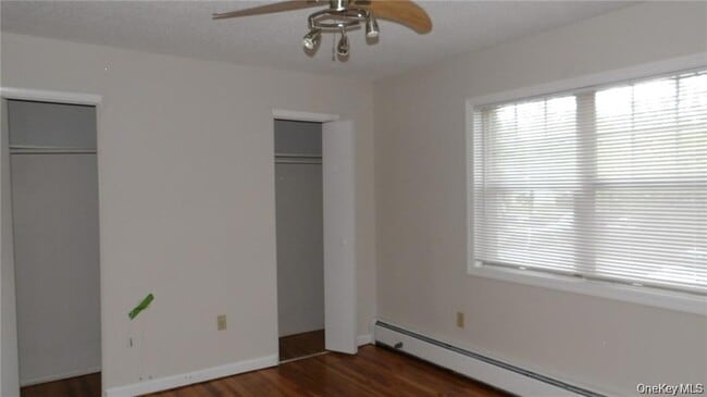 Building Photo - 502 Barclay Manor