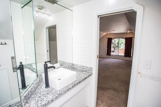 Building Photo - 2431 20th St