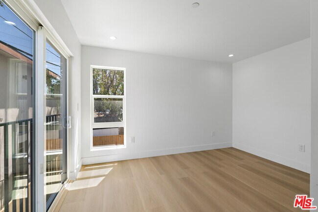 Building Photo - 10963 Calvert St