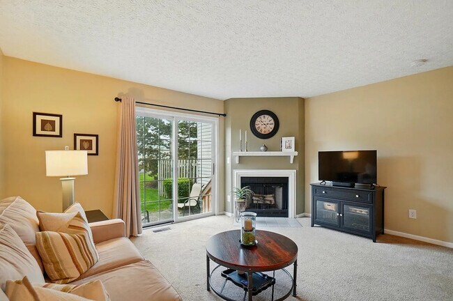Building Photo - 1630 Holland Dr