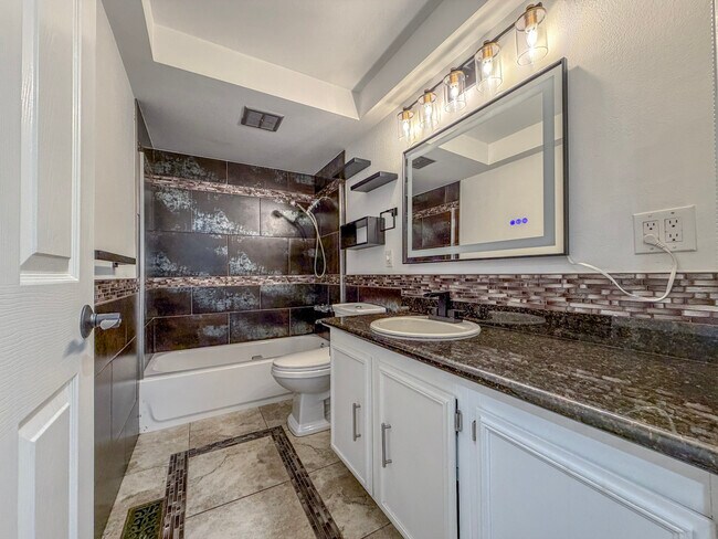 Building Photo - 17127 38th Ave W