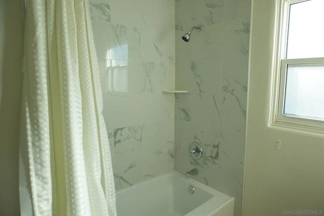 Building Photo - 3860 Paula St