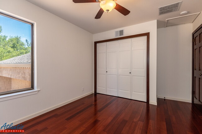 Building Photo - Beautiful Los Gatos Home | Remodeled | Ama...