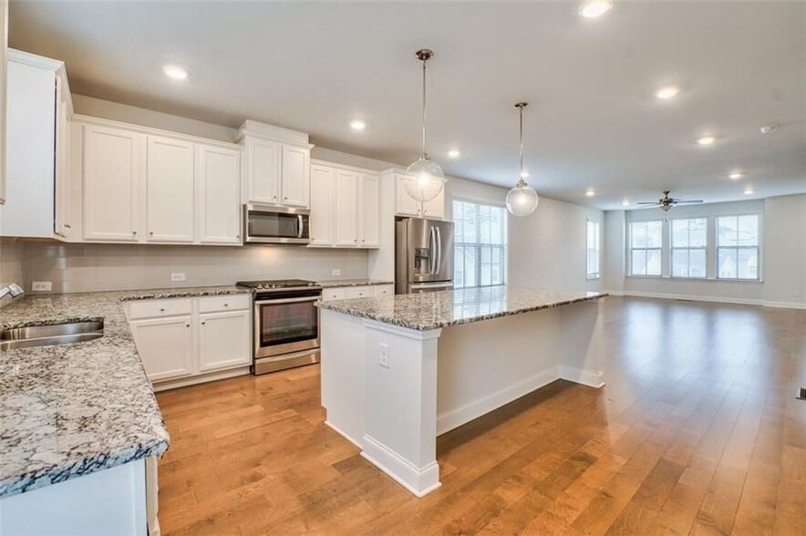Building Photo - 2510 Great Silver Fir Aly