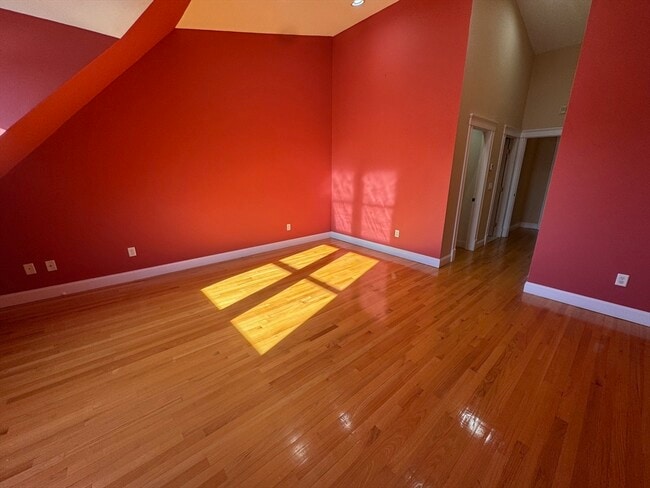 Building Photo - 10 Sherman Ct