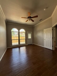 Building Photo - Beautiful 4 Bed/2 Bath with a Pool in the Heart of Castle Hills