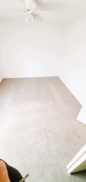 bedroom - 7131 Farralone Ave