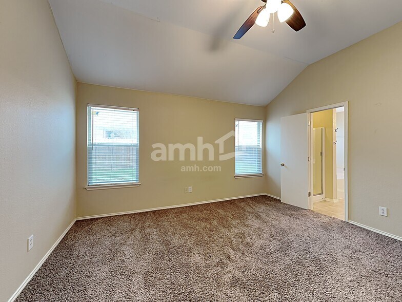 Building Photo - 6038 Mountain Mdw