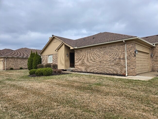 Primary Photo - 15355 Windmill Ct