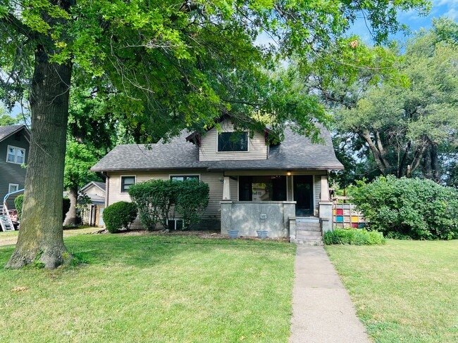 Building Photo - Discover Timeless Charm: Enchanting Historic Home in a Picturesque Small Town