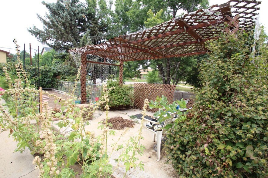 Building Photo - 12185 W 8th Ave