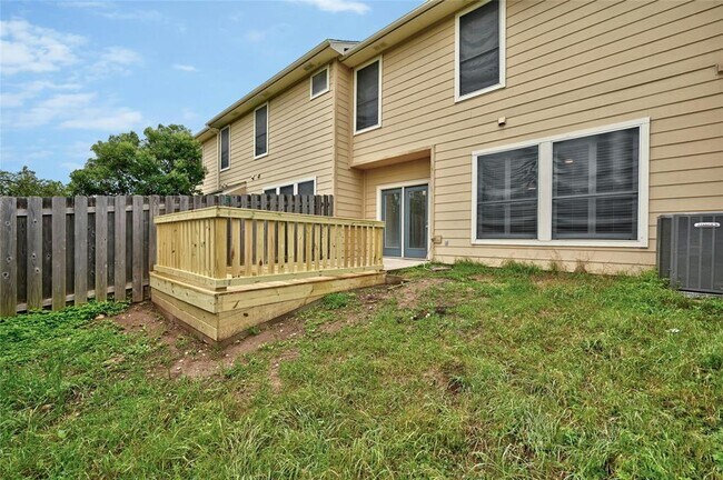 Building Photo - 4620 W William Cannon Dr