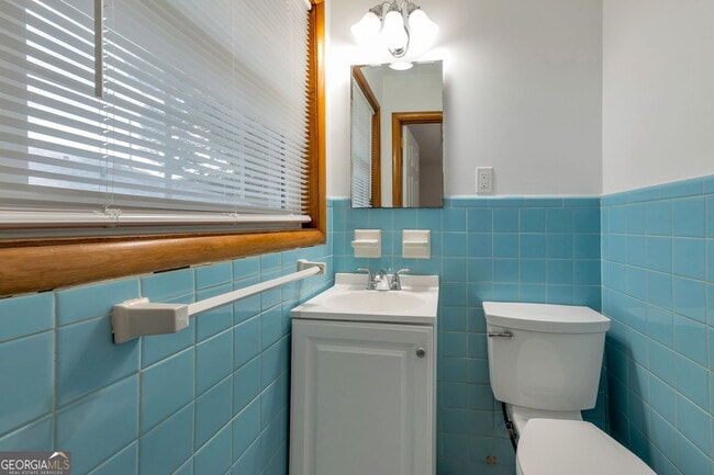 Building Photo - 2188 Pawnee Dr SE