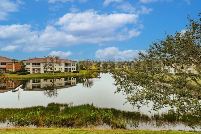 Building Photo - 12060 Lucca St