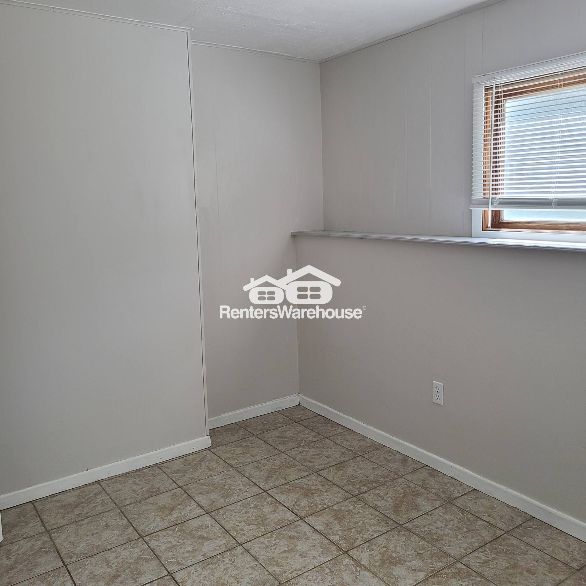 Building Photo - 444 29th Ave N